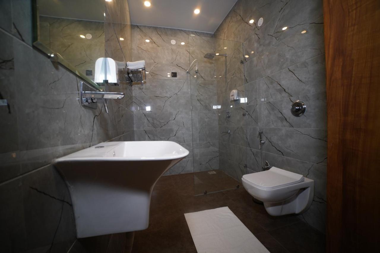 Hotel Elite - 5 Mins From Golden Temple Амритсар Екстериор снимка