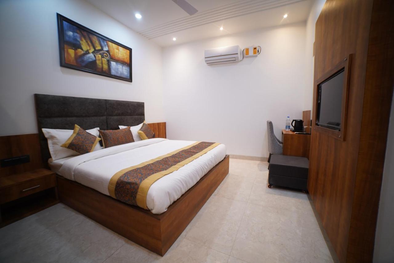 Hotel Elite - 5 Mins From Golden Temple Амритсар Екстериор снимка