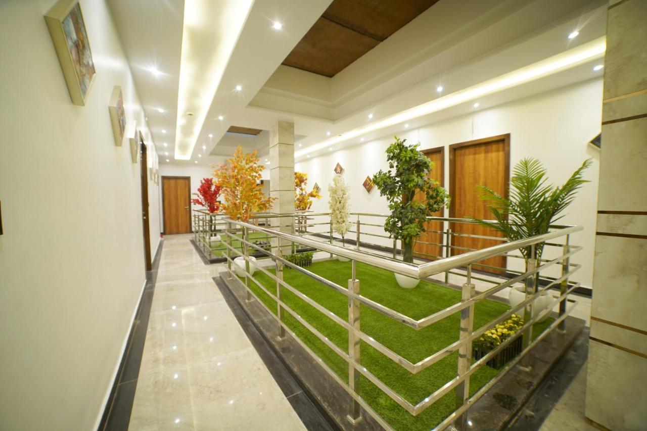 Hotel Elite - 5 Mins From Golden Temple Амритсар Екстериор снимка