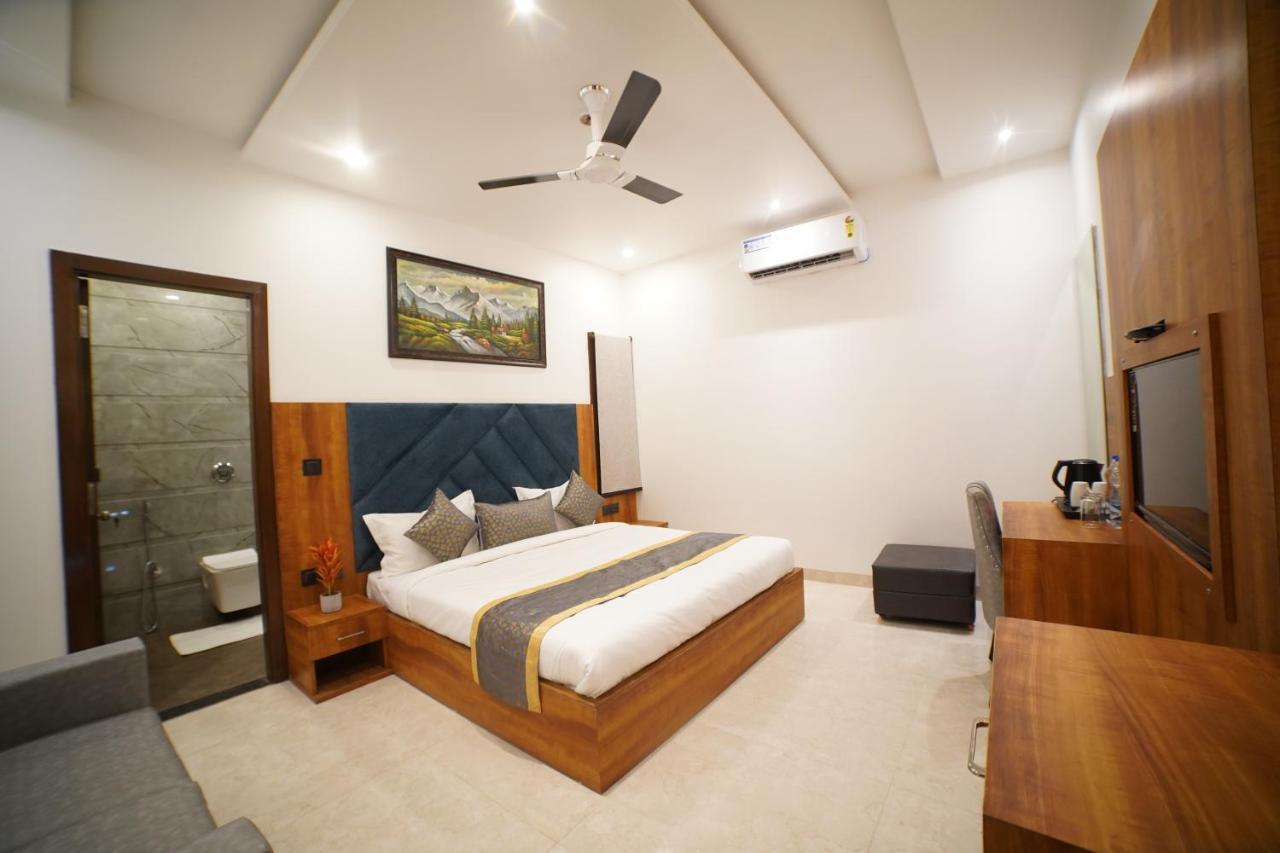 Hotel Elite - 5 Mins From Golden Temple Амритсар Екстериор снимка
